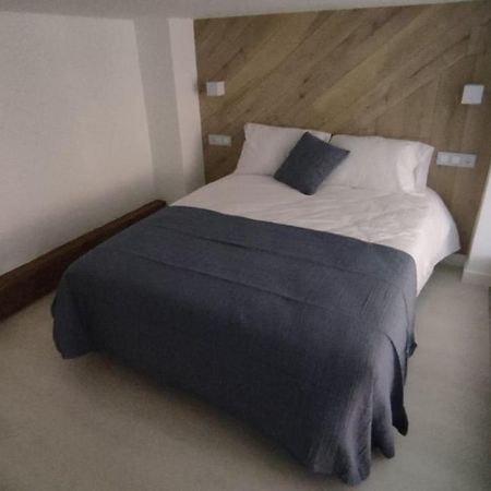 Vivienda Turistica Los Robles Tudela Dış mekan fotoğraf